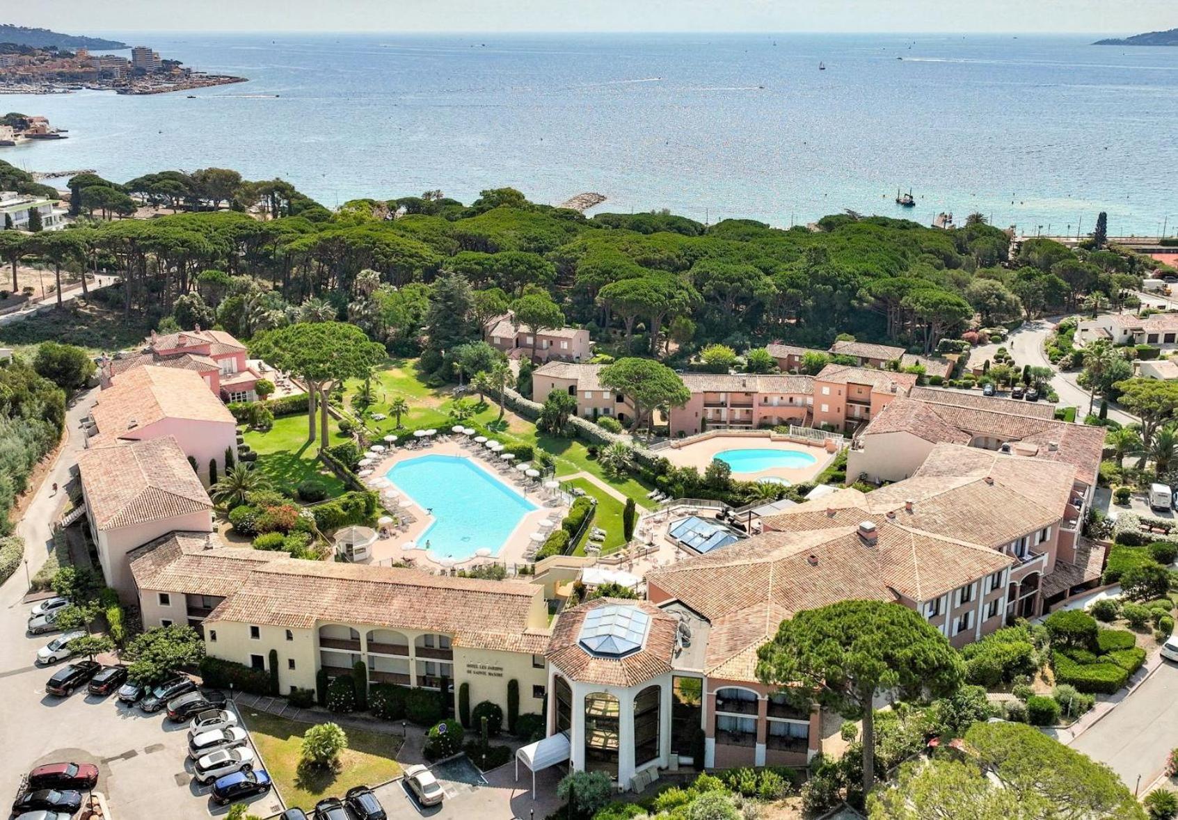 Hotel Les Jardins De Сент-Максим Экстерьер фото
