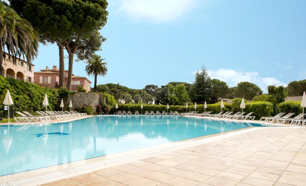 Hotel Les Jardins De Сент-Максим Экстерьер фото