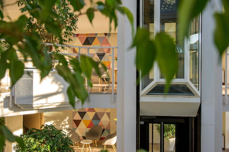 Hotel Les Jardins De Сент-Максим Экстерьер фото